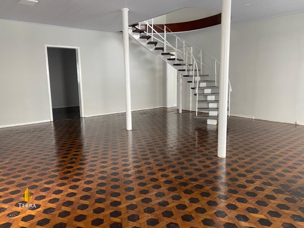  Terreno com , Centro: 