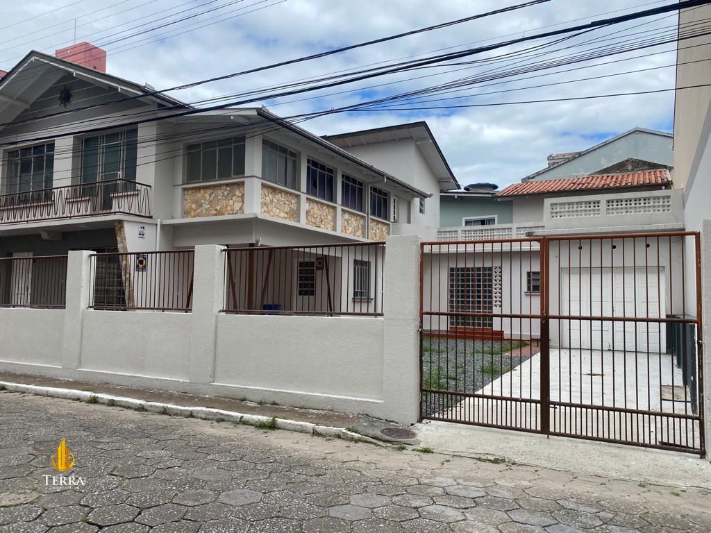  Terreno com , Centro: 