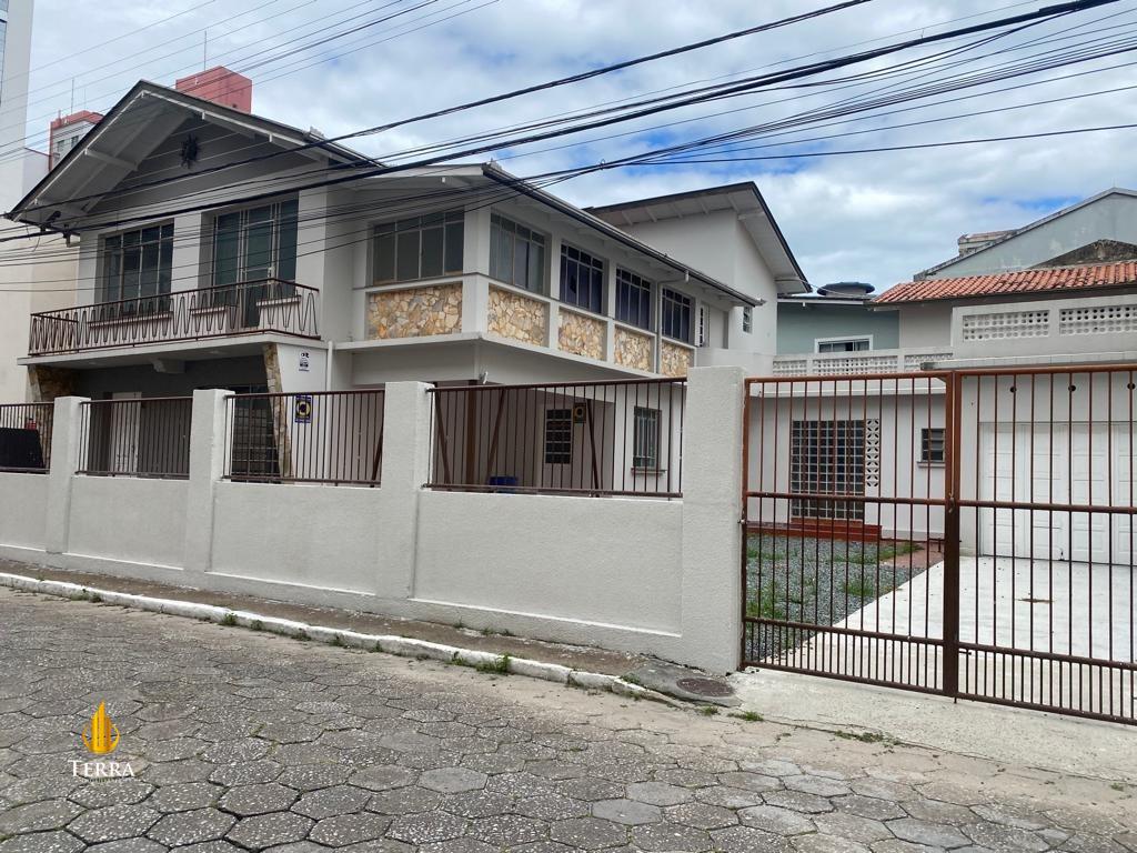  Terreno com , Centro: 