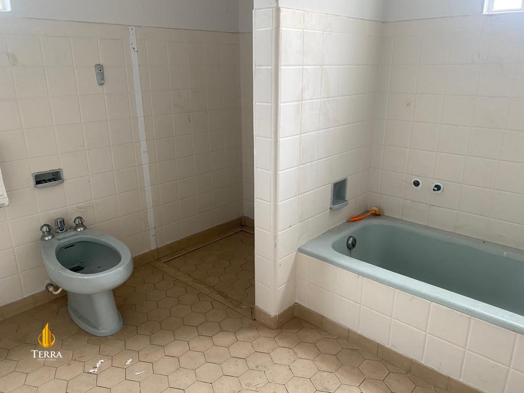  Terreno com , Centro: 