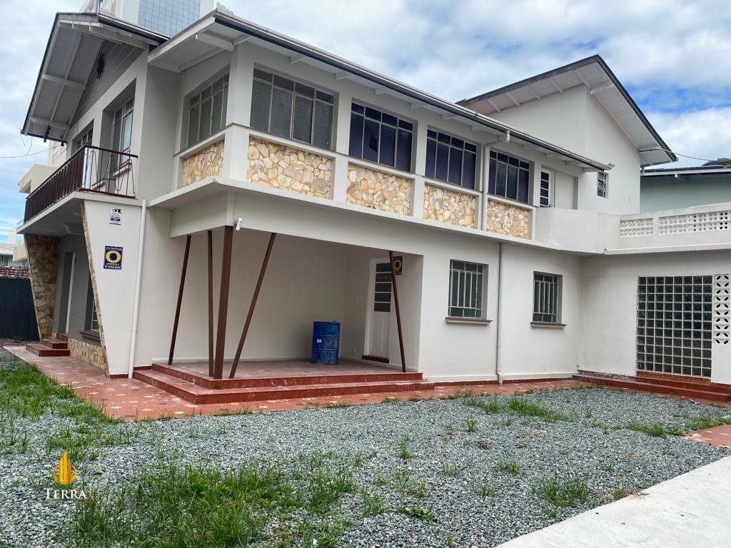  Terreno com , Centro: 