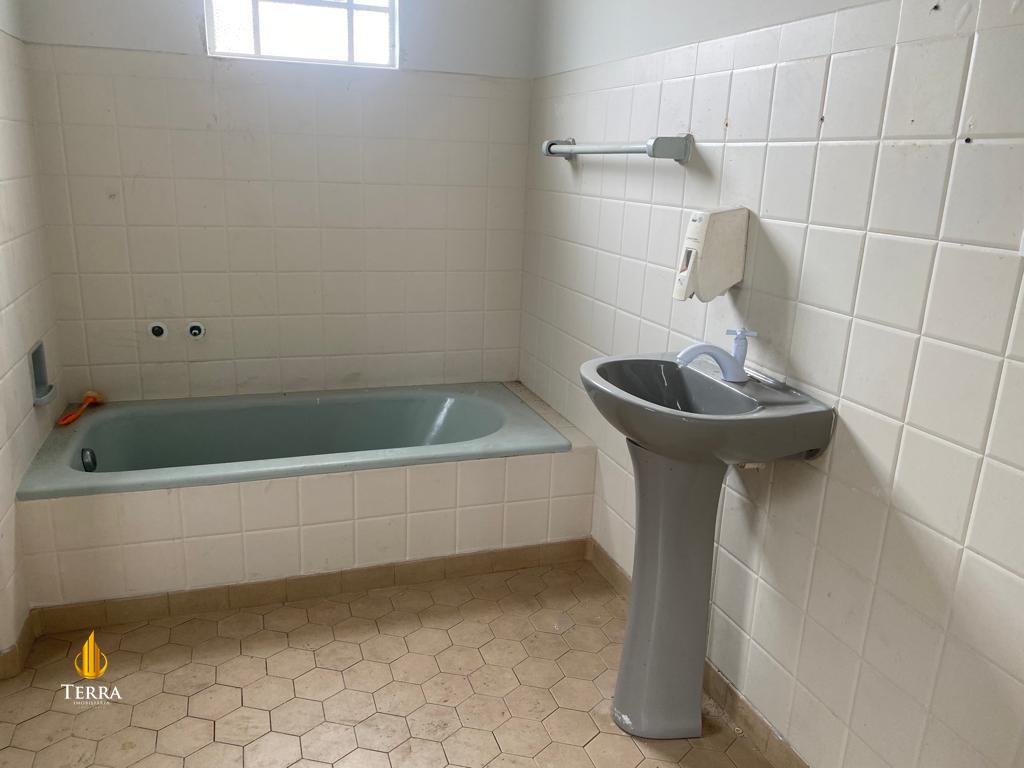  Terreno com , Centro: 