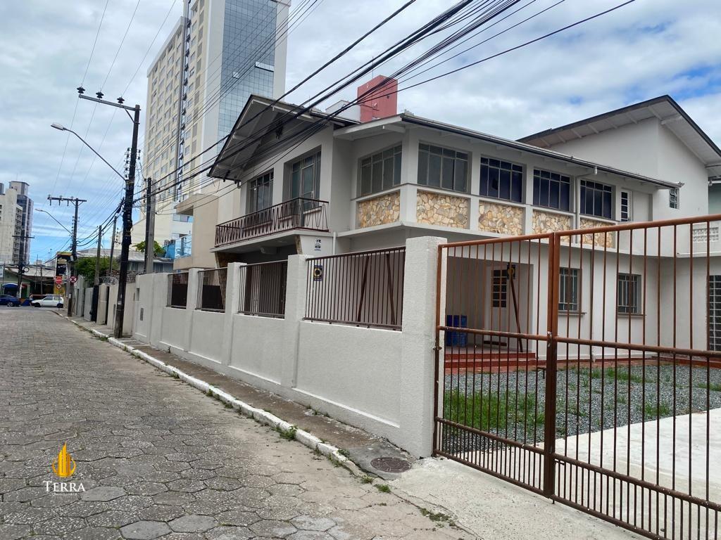  Terreno com , Centro: 