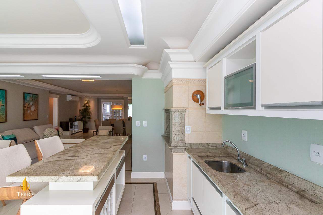 Edifício Villa Cora Apartamento com 3 quartos, Centro: 