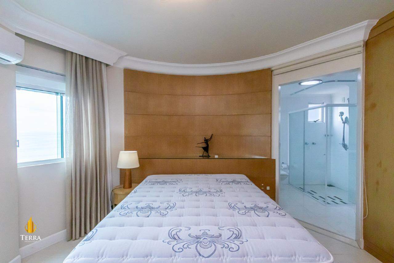 Edifício Villa Cora Apartamento com 3 quartos, Centro: 