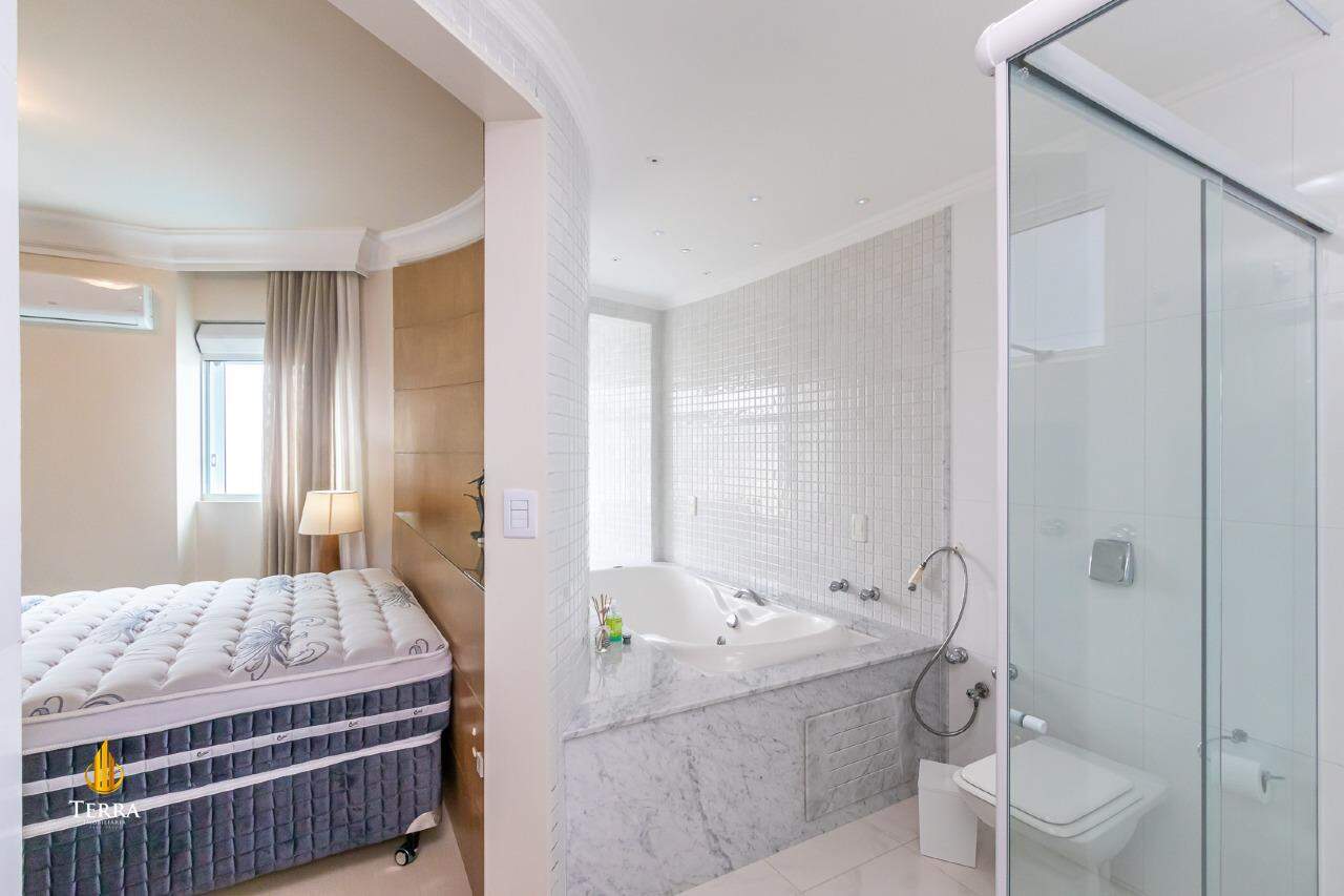 Edifício Villa Cora Apartamento com 3 quartos, Centro: 
