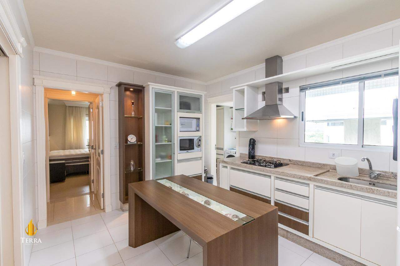 Edifício Villa Cora Apartamento com 3 quartos, Centro: 