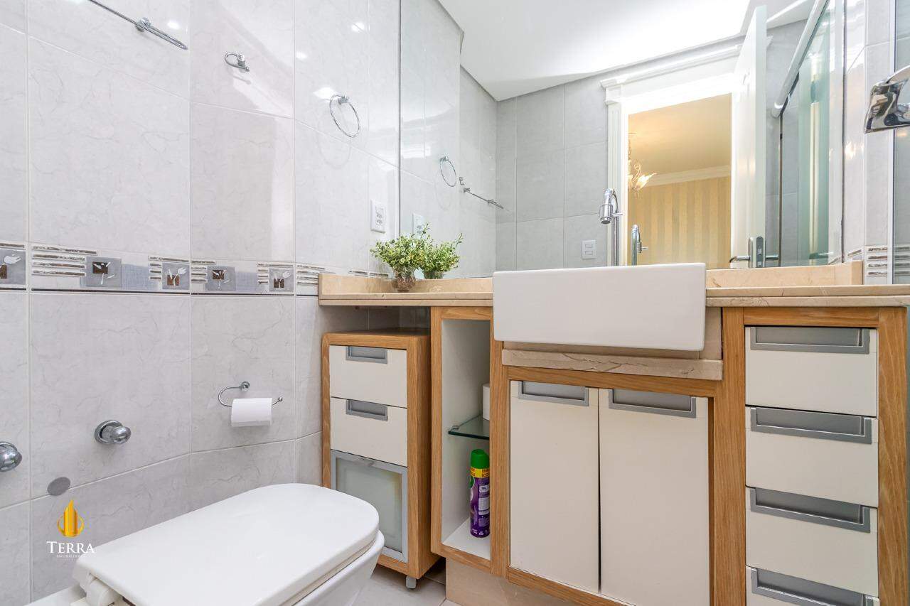 Edifício Villa Cora Apartamento com 3 quartos, Centro: 