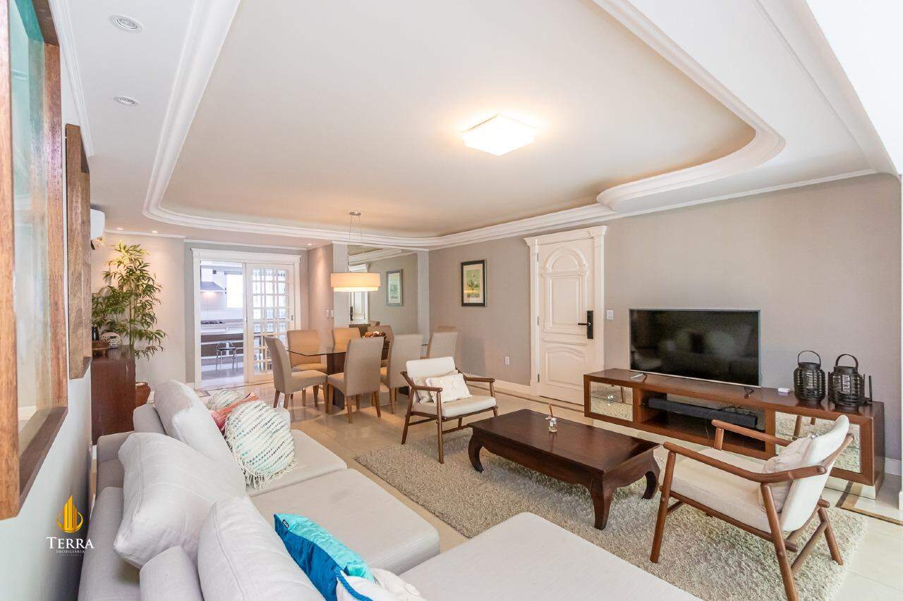 Edifício Villa Cora Apartamento com 3 quartos, Centro: 