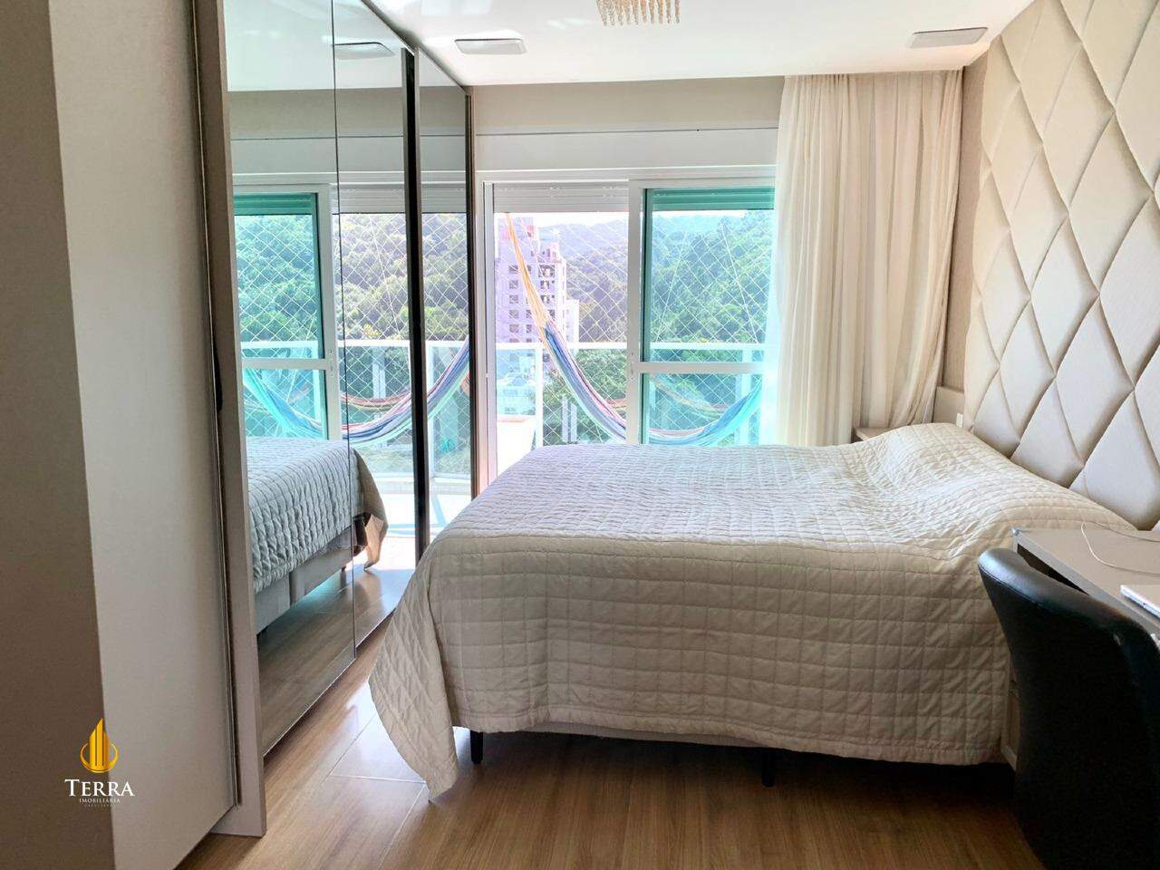 Brava Beach - Reserva Aroeira Apartamento com 3 quartos, Praia Brava: 
