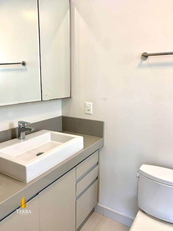 Brava Beach - Reserva Aroeira Apartamento com 3 quartos, Praia Brava: 