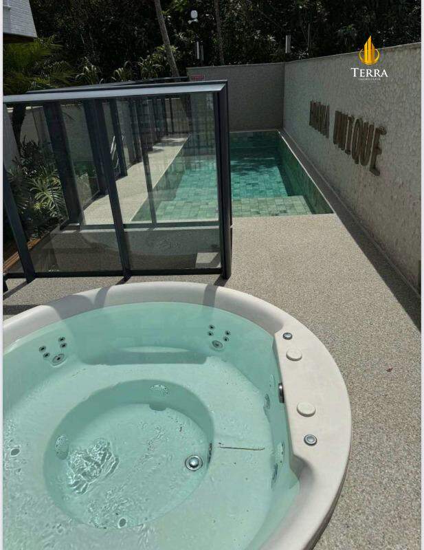 Edifício Brava Unique Apartamento com 3 quartos, Praia Brava: 
