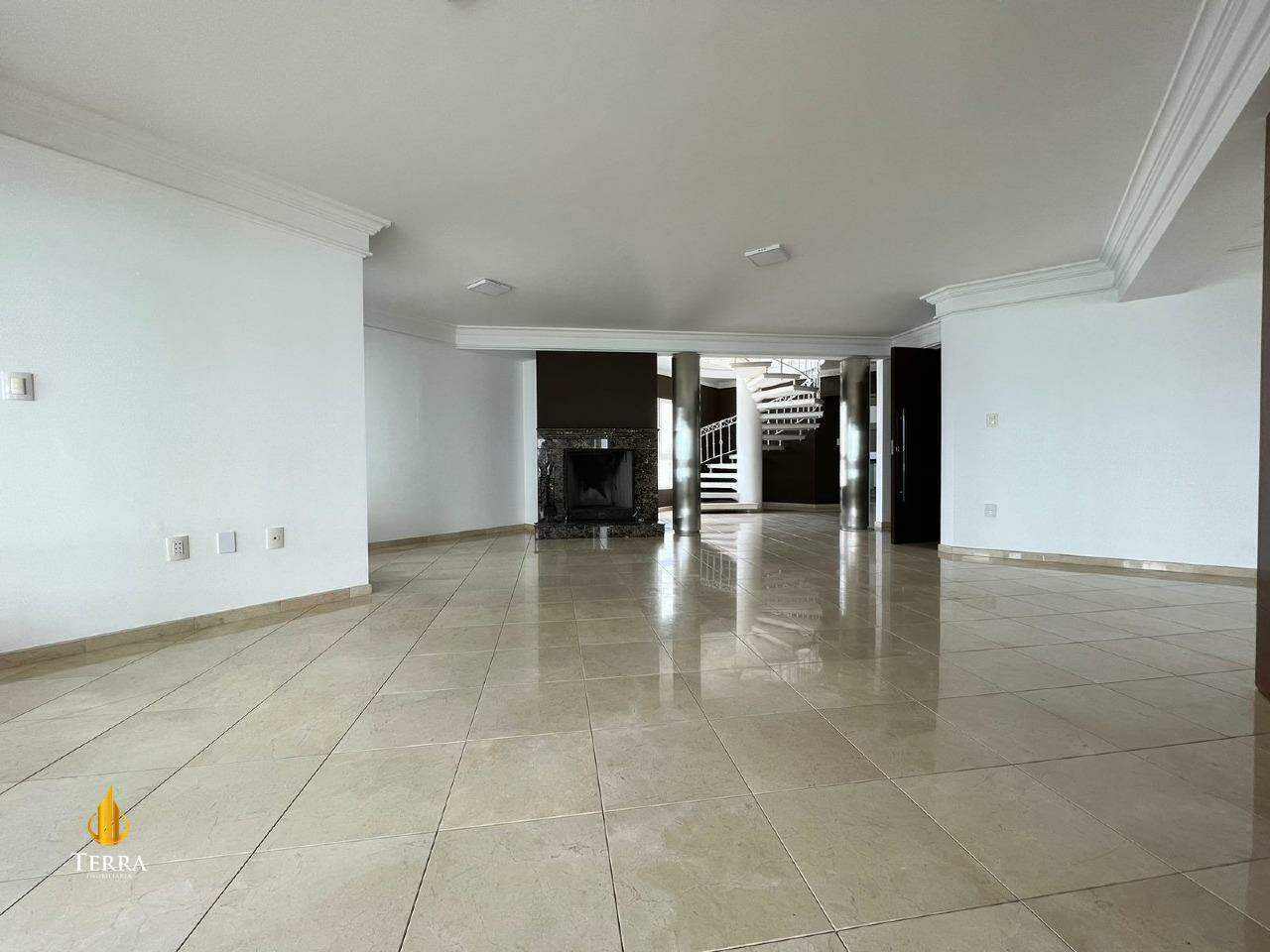  Edifício Theiss Heim Residence Cobertura com 5 quartos, Centro: 