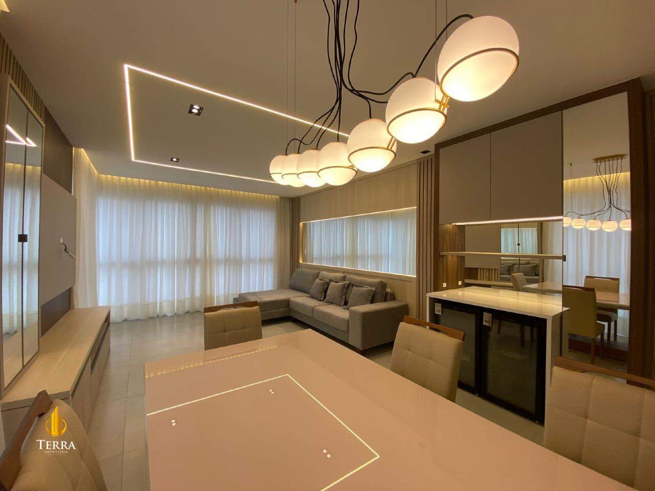 Edifício Costa Esmeralda Apartamento com 3 quartos, Pioneiros: 