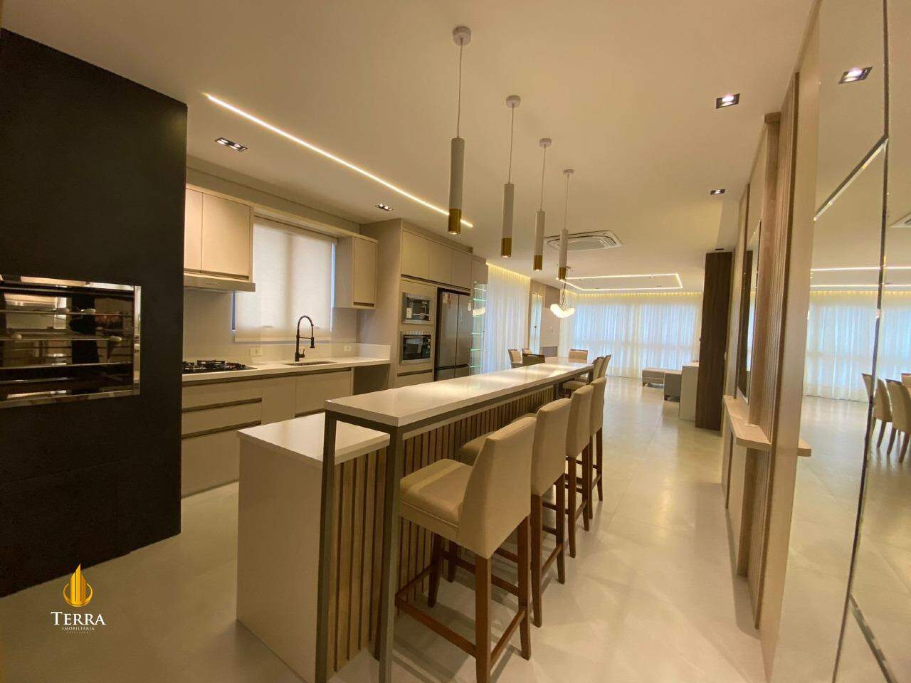 Edifício Costa Esmeralda Apartamento com 3 quartos, Pioneiros: 