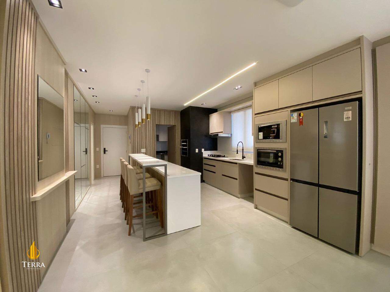 Edifício Costa Esmeralda Apartamento com 3 quartos, Pioneiros: 