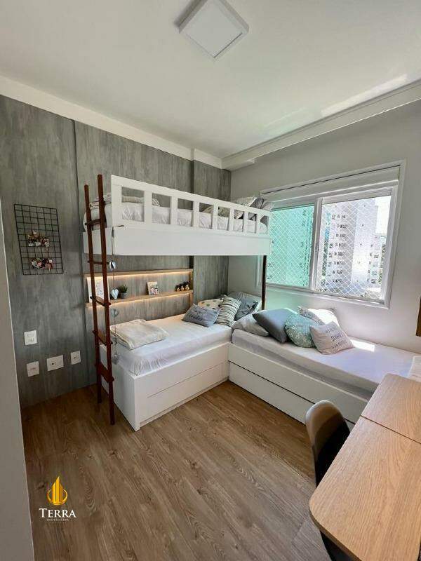Apartamento com 3 quartos, Praia Brava: 