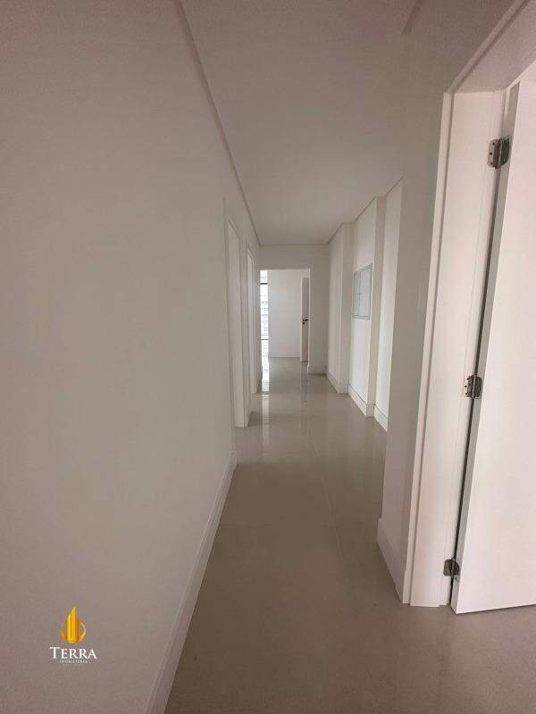 Brava Palace Residence Apartamento com 4 quartos, Praia Brava: 