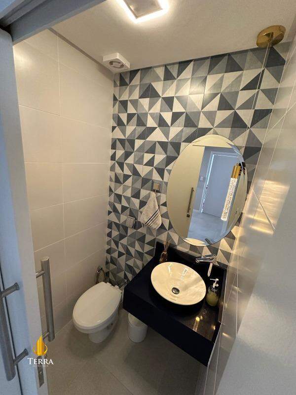 Edifício Reino Unido Apartamento com 3 quartos, Centro: 