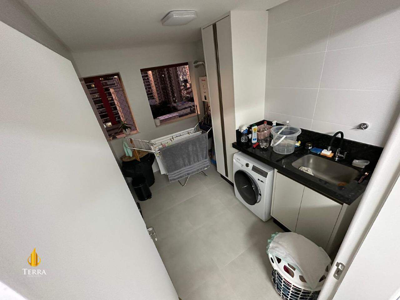 Edifício Reino Unido Apartamento com 3 quartos, Centro: 