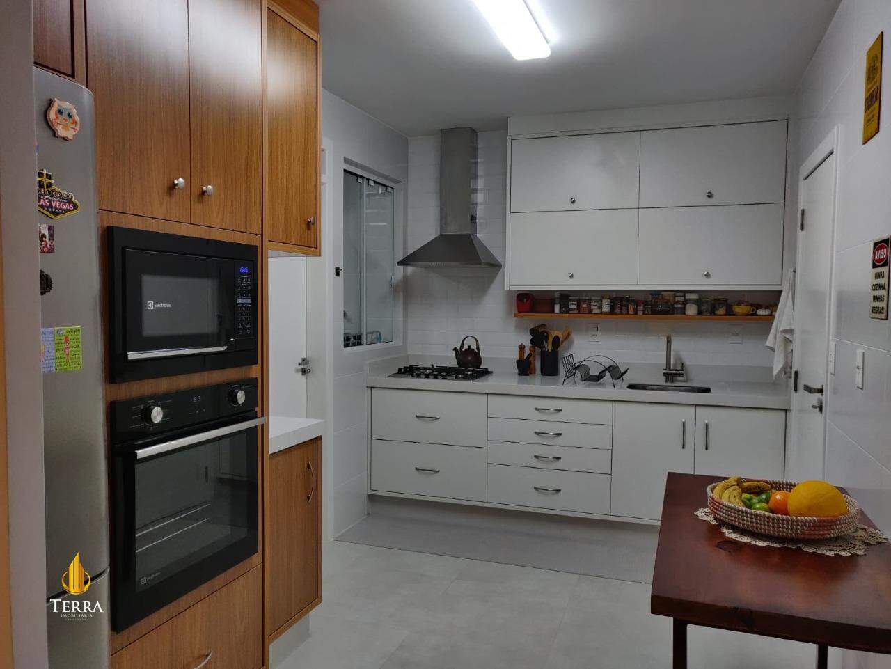 Edifício Reino Unido Apartamento com 3 quartos, Centro: 