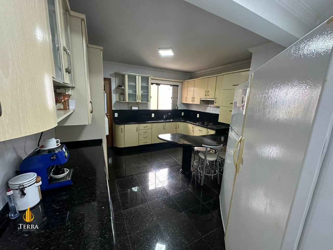 Edifício Dom Gabriel Apartamento com 5 quartos, Centro: