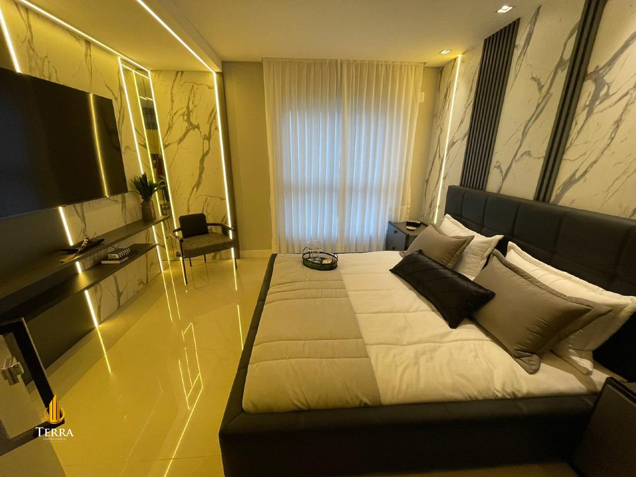 Hamptons Village Apartamento com 3 quartos, Centro: 