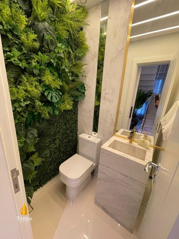 Hamptons Village Apartamento com 3 quartos, Centro: 