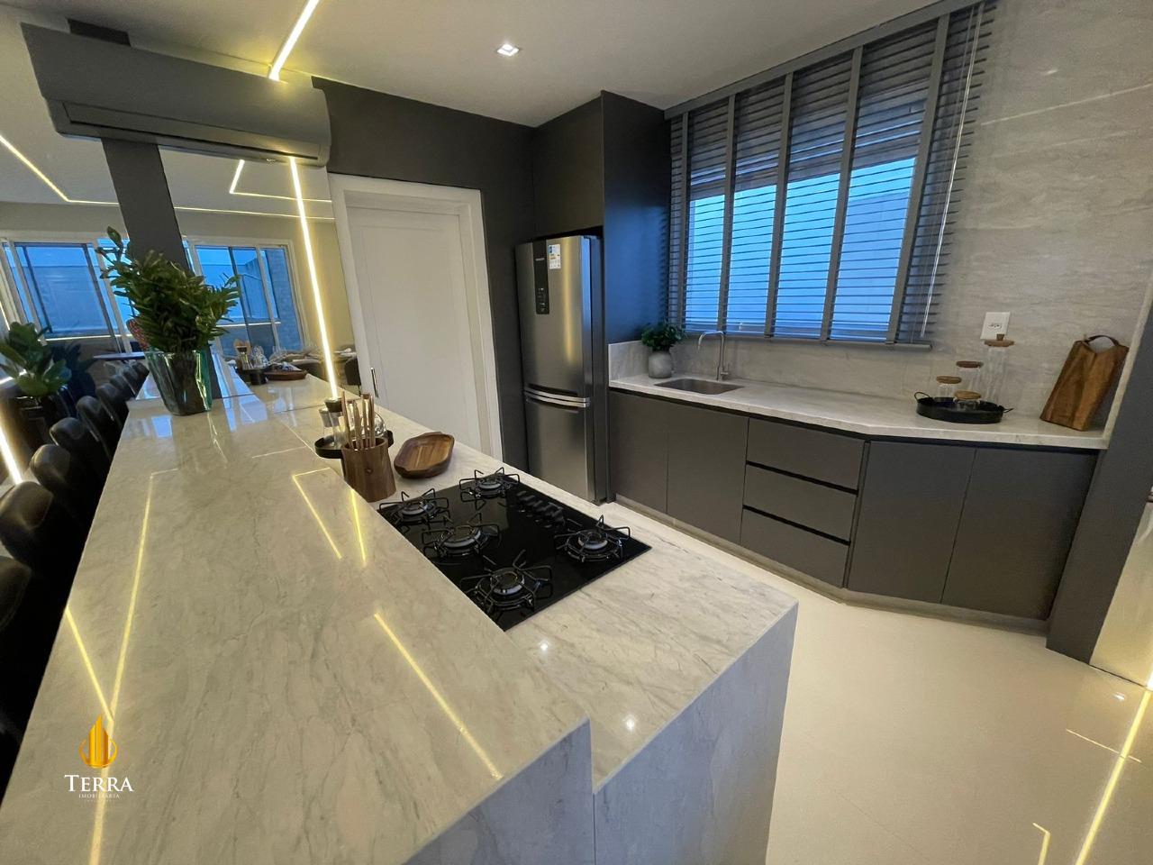 Hamptons Village Apartamento com 3 quartos, Centro: 