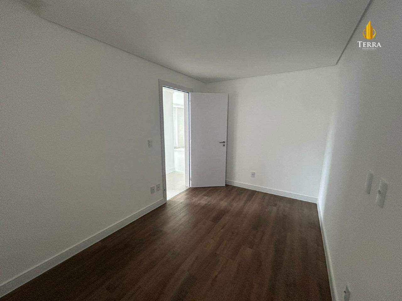 Duo Praia Brava Apartamento com 3 quartos, Praia Brava: 