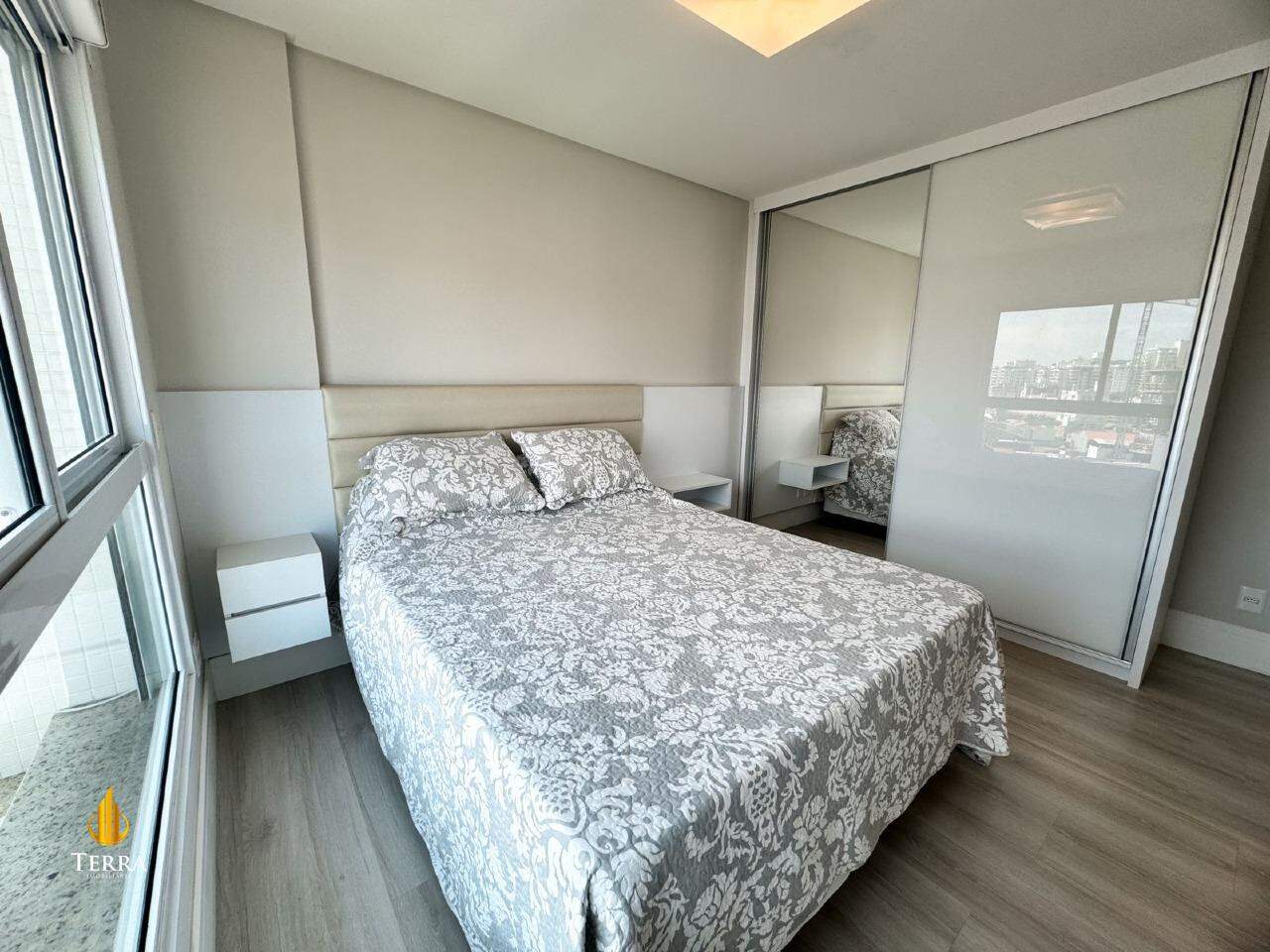 Mirage Residence Praia Brava Apartamento com 4 quartos, Praia Brava: 