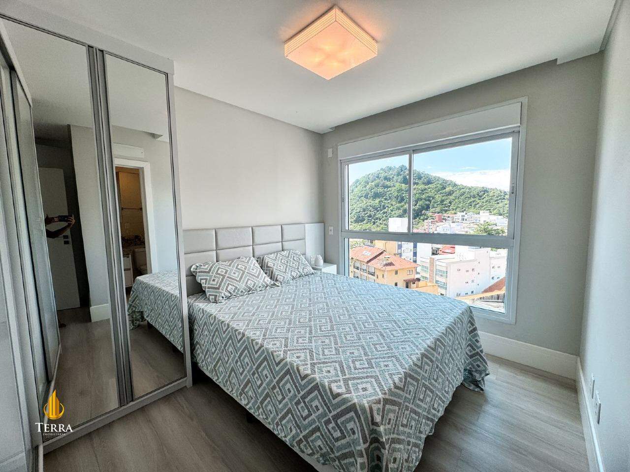 Mirage Residence Praia Brava Apartamento com 4 quartos, Praia Brava: 