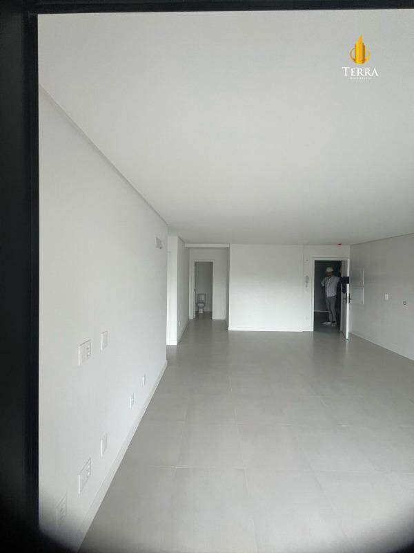 Brava Valley Home Club Apartamento com 3 quartos, Praia Brava: 