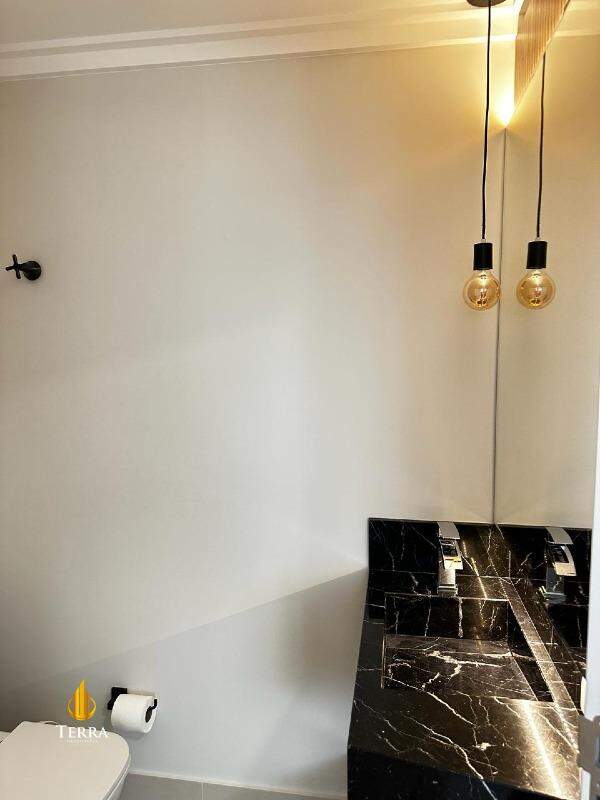 Magnifique Tower Residence Apartamento com 3 quartos, Centro: 