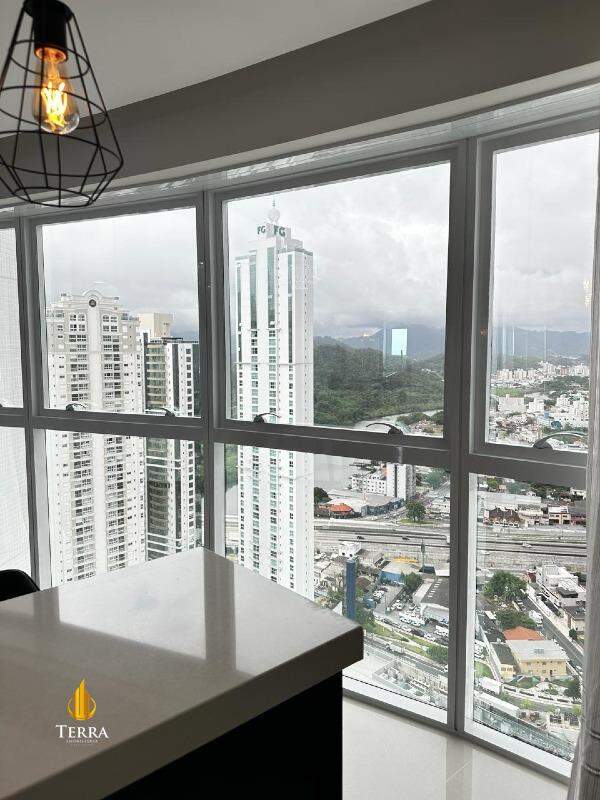Magnifique Tower Residence Apartamento com 3 quartos, Centro: 