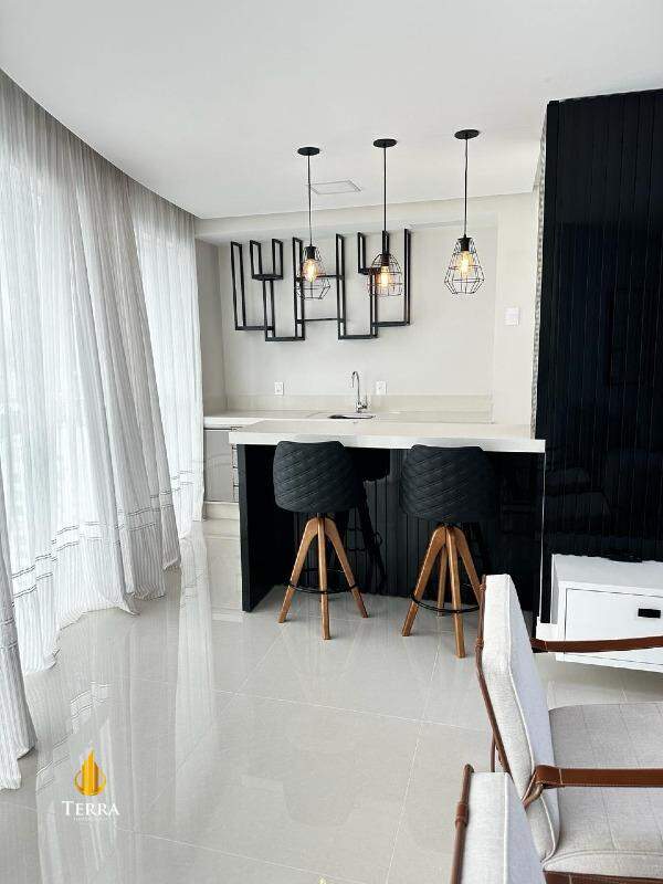 Magnifique Tower Residence Apartamento com 3 quartos, Centro: 