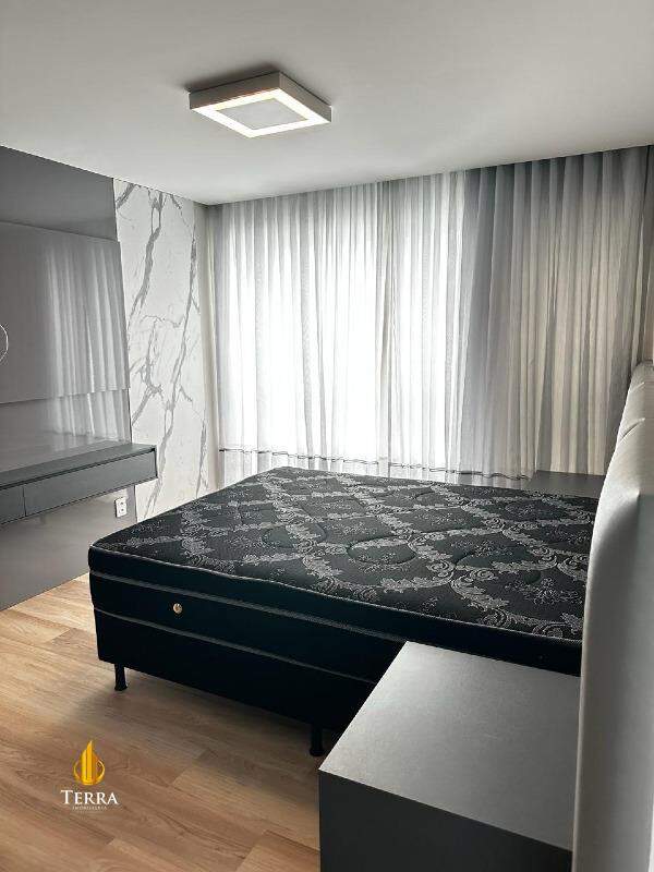 Magnifique Tower Residence Apartamento com 3 quartos, Centro: 
