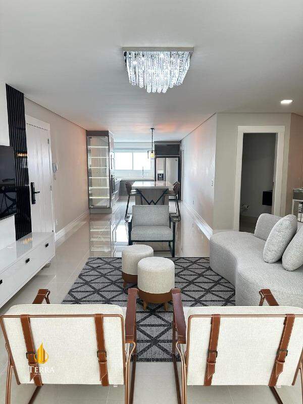 Magnifique Tower Residence Apartamento com 3 quartos, Centro: 