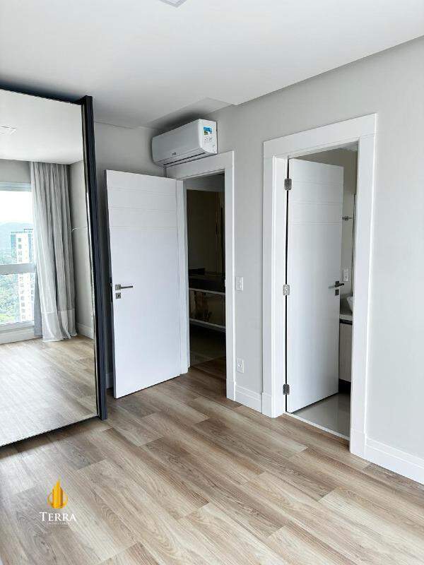 Magnifique Tower Residence Apartamento com 3 quartos, Centro: 