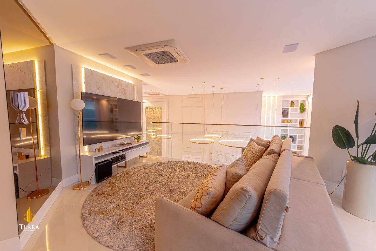 Magnifique Tower Residence Apartamento com 4 quartos, Centro: 