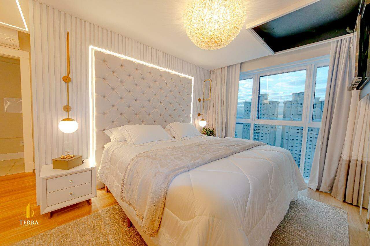 Magnifique Tower Residence Apartamento com 4 quartos, Centro: 