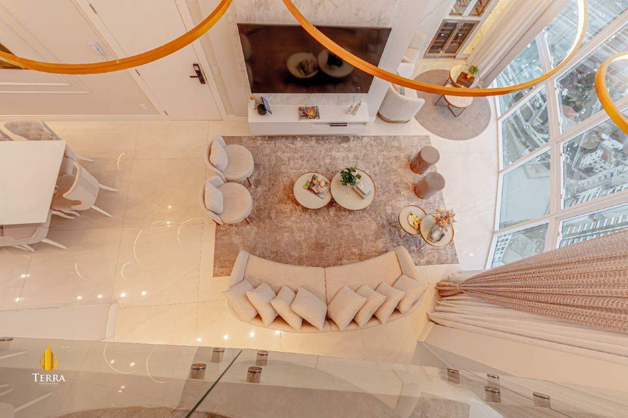 Magnifique Tower Residence Apartamento com 4 quartos, Centro: 