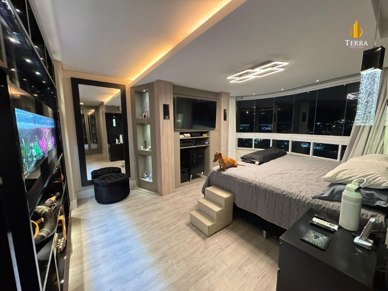 Edifício Barra Tower Apartamento com 4 quartos, Centro: