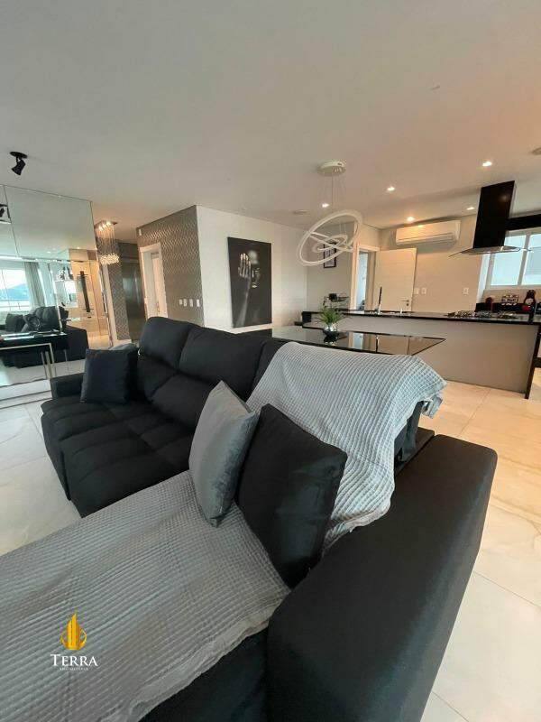 Edifício Barra Tower Apartamento com 4 quartos, Centro: 
