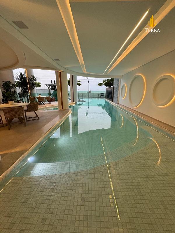 Edifício Barra Tower Apartamento com 4 quartos, Centro: