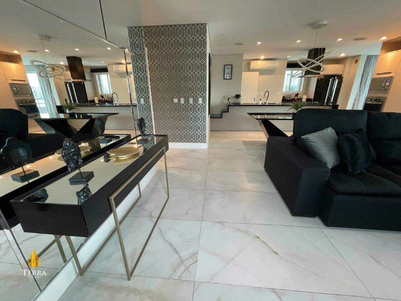 Edifício Barra Tower Apartamento com 4 quartos, Centro: 