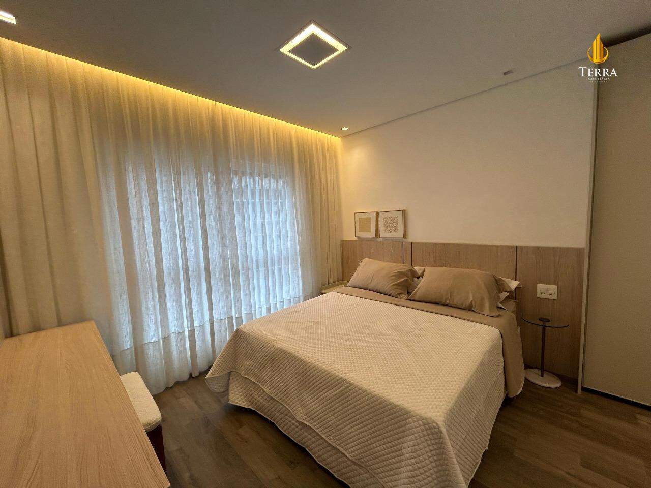 Le Blanc Praia Brava Apartamento com 4 quartos, Praia Brava: 