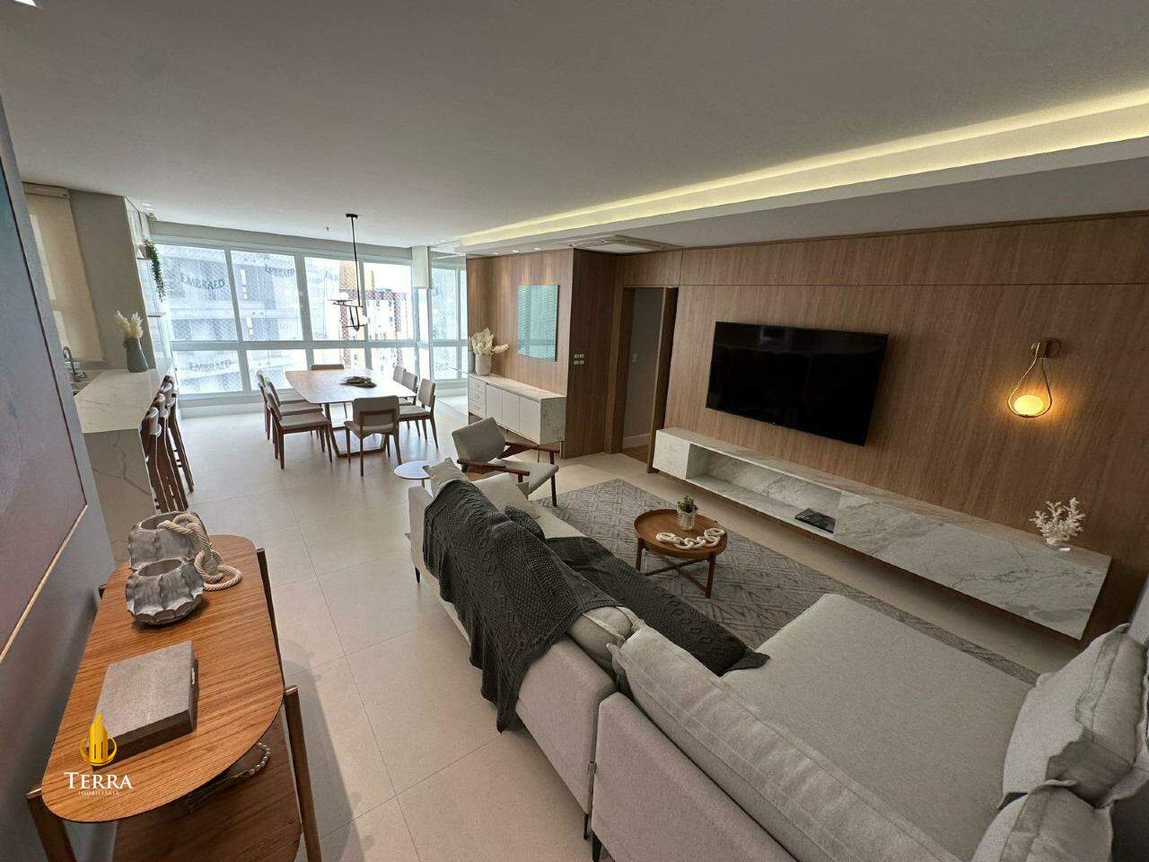 Edifício Via Marina Apartamento com 4 quartos, Centro: 