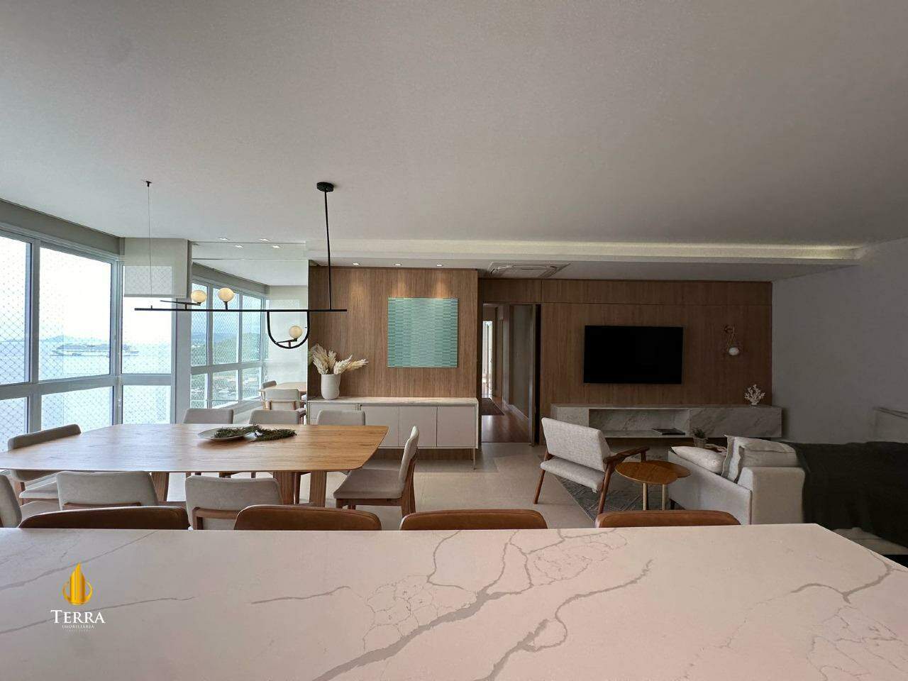 Edifício Via Marina Apartamento com 4 quartos, Centro: 