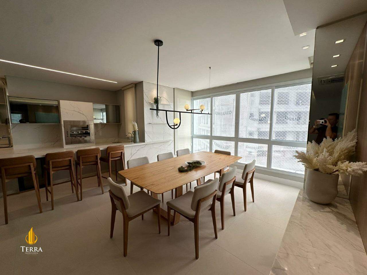 Edifício Via Marina Apartamento com 4 quartos, Centro: 